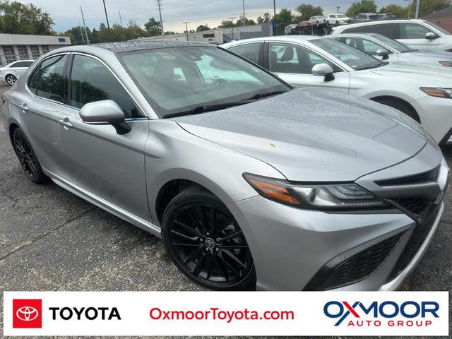 Photo of 2023 SILVER Toyota Camry