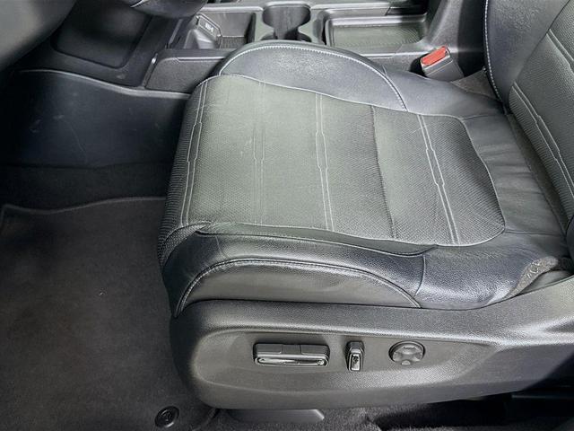Photo of 2017 Lunar Silver Metallic Honda CR-V