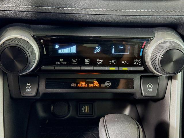 Photo of 2024 Silver Sky Metallic Toyota RAV4