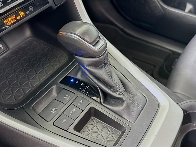 Photo of 2019 Ruby Flare Pearl Toyota RAV4