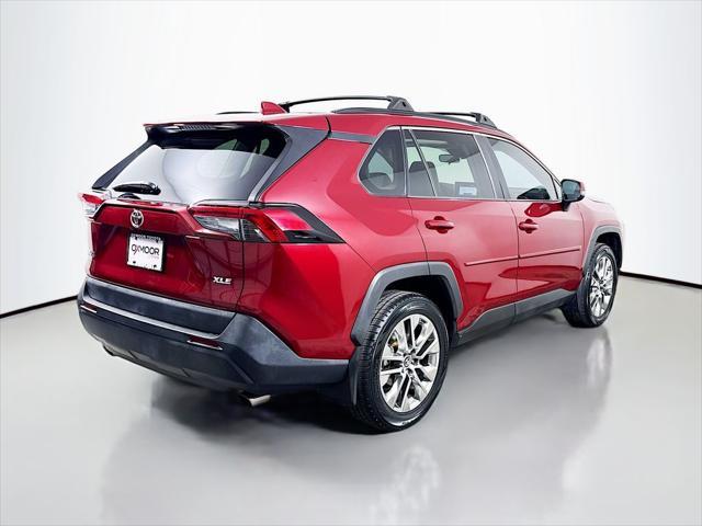 Photo of 2019 Ruby Flare Pearl Toyota RAV4