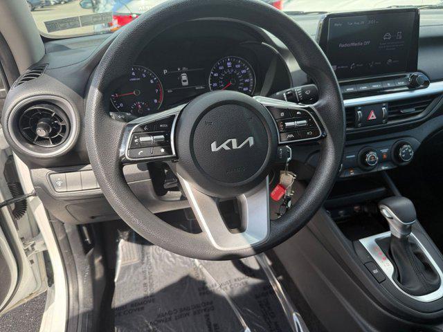 Photo of 2024 Snow White Pearl Kia Forte