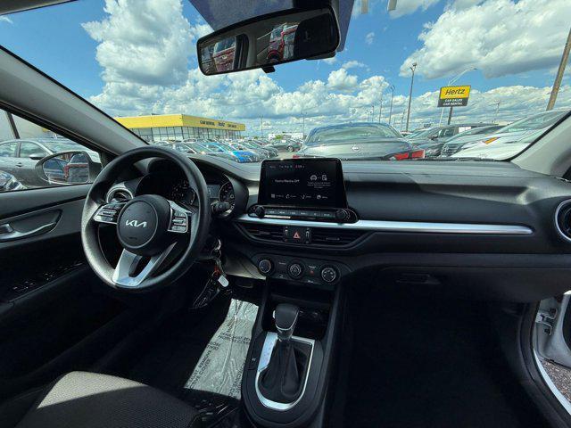 Photo of 2024 Snow White Pearl Kia Forte