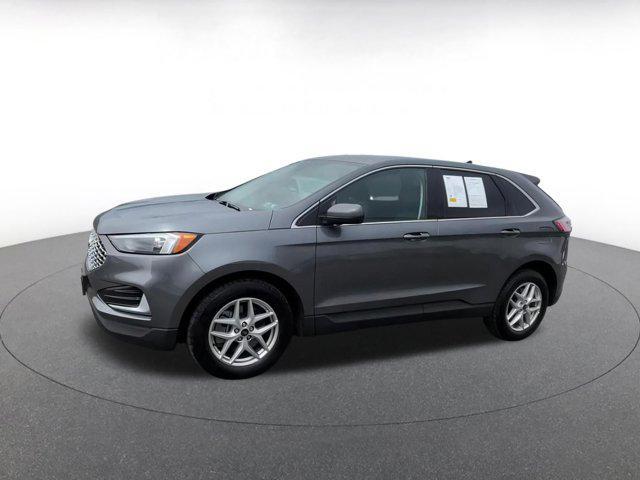 Photo of 2024 Carbonized Gray Metallic Ford Edge
