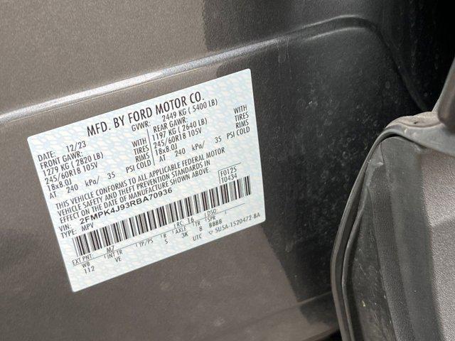 Photo of 2024 Carbonized Gray Metallic Ford Edge