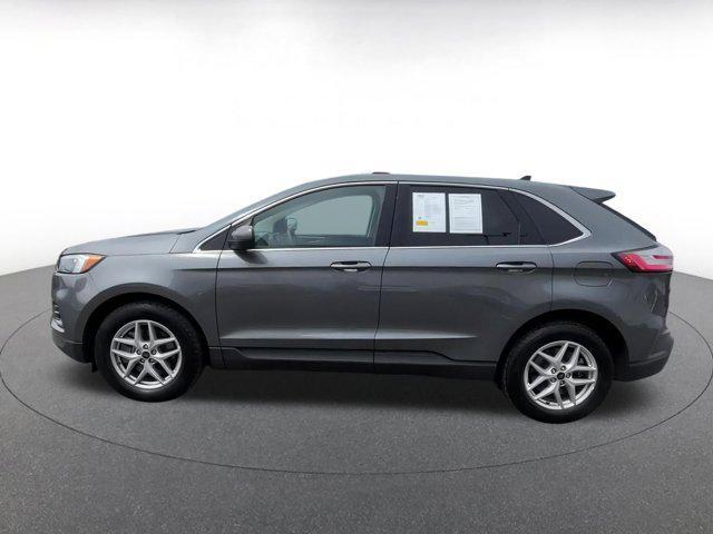 Photo of 2024 Carbonized Gray Metallic Ford Edge