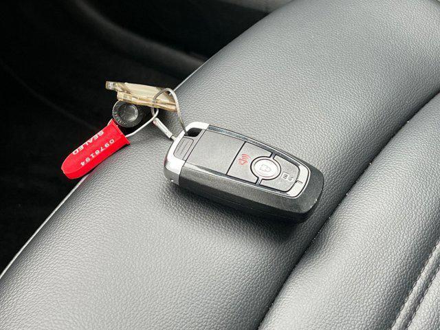 Photo of 2024 Carbonized Gray Metallic Ford Edge