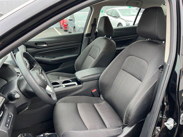 Photo of 2024 Super Black Nissan Altima