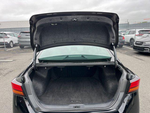 Photo of 2024 Super Black Nissan Altima