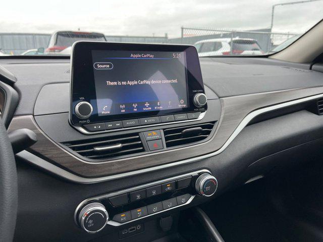 Photo of 2024 Super Black Nissan Altima