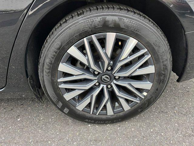 Photo of 2024 Super Black Nissan Altima