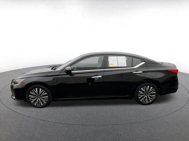 Photo of 2024 Super Black Nissan Altima