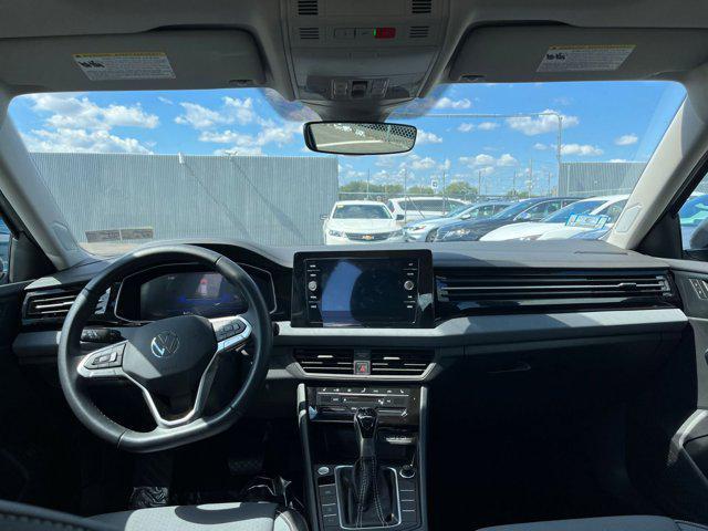 Photo of 2025 Gray Volkswagen Jetta