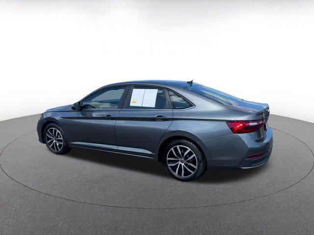 Photo of 2025 Gray Volkswagen Jetta