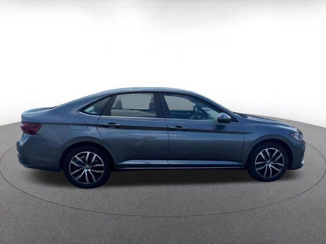 Photo of 2025 Gray Volkswagen Jetta
