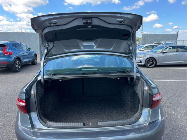 Photo of 2025 Gray Volkswagen Jetta
