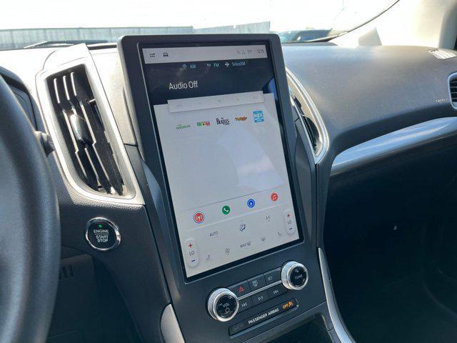 Photo of 2024 Iconic Silver Metallic Ford Edge
