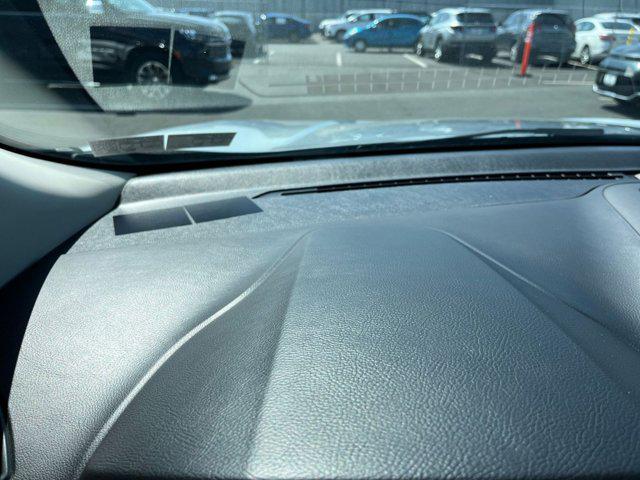 Photo of 2024 Iconic Silver Metallic Ford Edge