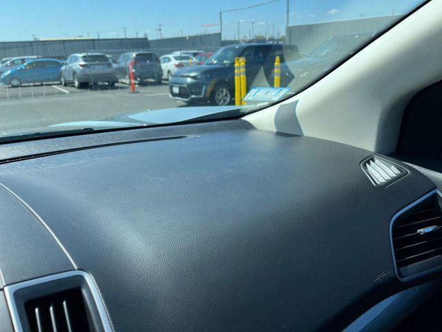 Photo of 2024 Iconic Silver Metallic Ford Edge
