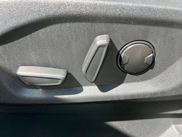 Photo of 2024 Iconic Silver Metallic Ford Edge
