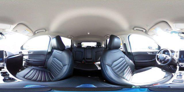 Photo of 2024 Oxford White Ford Edge