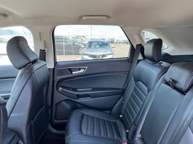 Photo of 2024 Oxford White Ford Edge