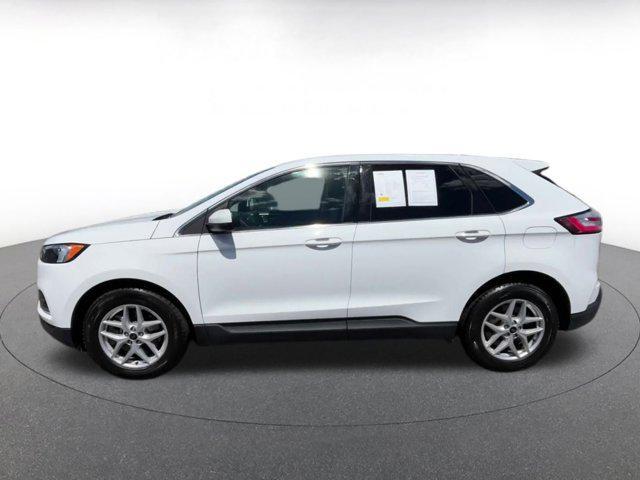 Photo of 2024 Oxford White Ford Edge