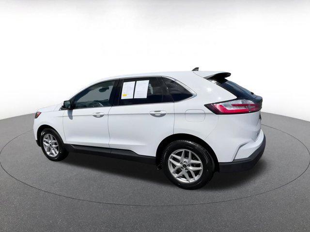 Photo of 2024 Oxford White Ford Edge