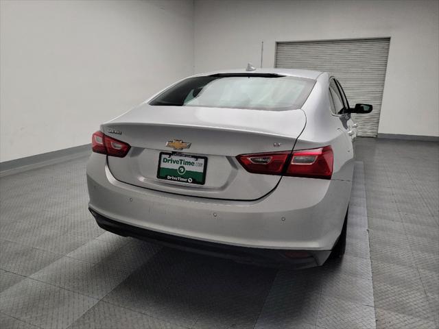 Photo of 2018 Silver Ice Metallic Chevrolet Malibu