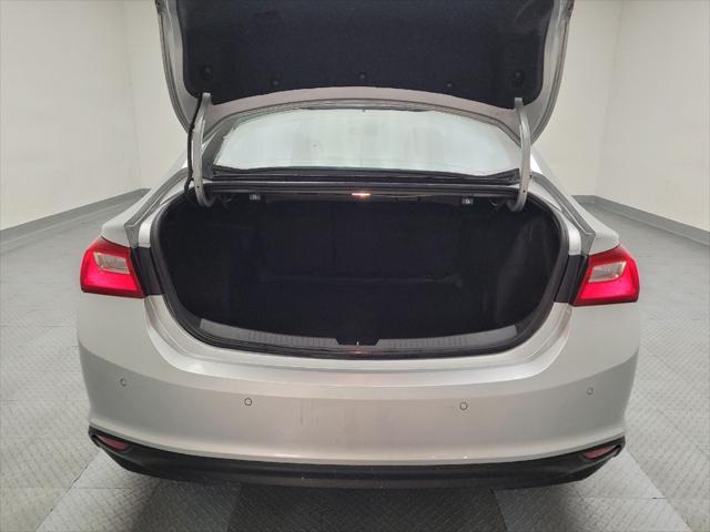 Photo of 2018 Silver Ice Metallic Chevrolet Malibu