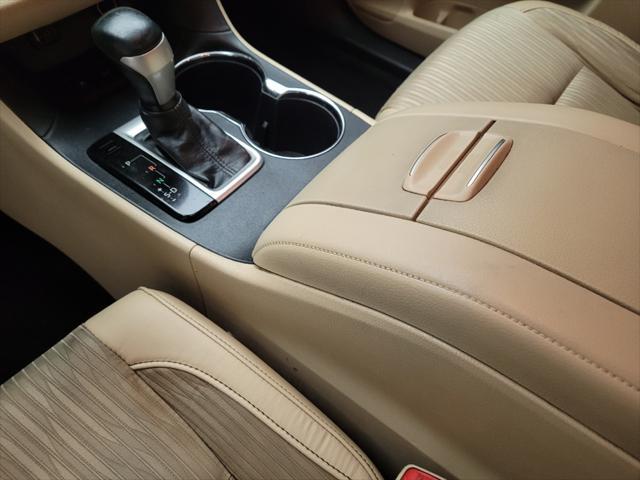 Photo of 2016 Blue Toyota Highlander