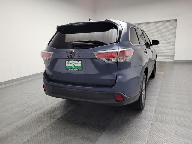 Photo of 2016 Blue Toyota Highlander