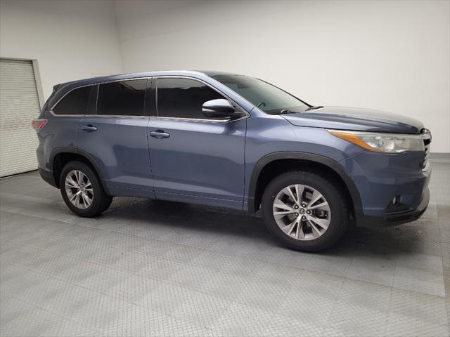 Photo of 2016 Blue Toyota Highlander