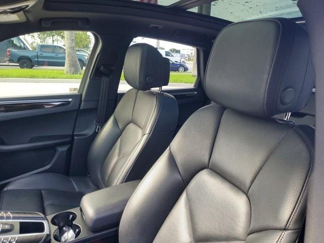 Photo of 2021 Black Porsche Macan