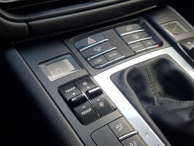 Photo of 2021 Black Porsche Macan