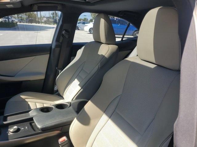 Photo of 2016 Atomic Silver Lexus IS 200t