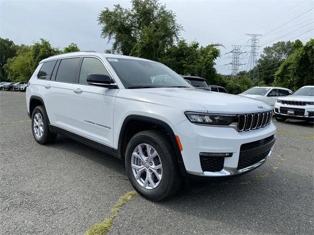 Photo of 2021 Bright White Jeep Grand Cherokee L