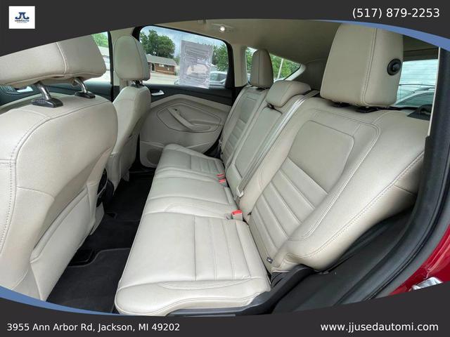 Photo of 2017 Red Ford Escape