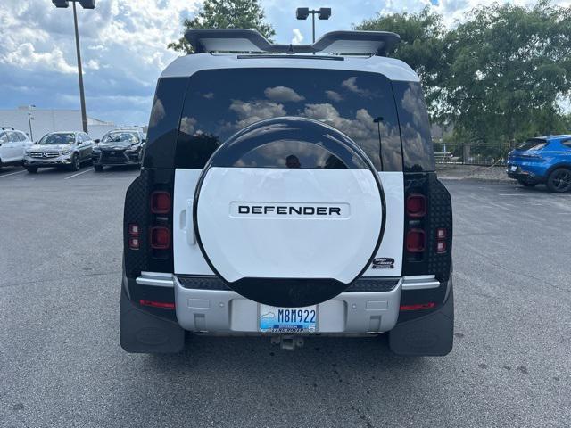 Photo of 2023 White Land Rover Defender