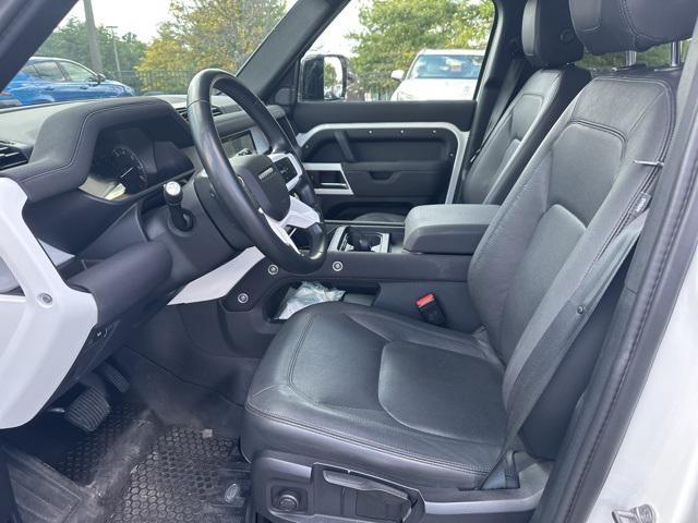 Photo of 2023 White Land Rover Defender