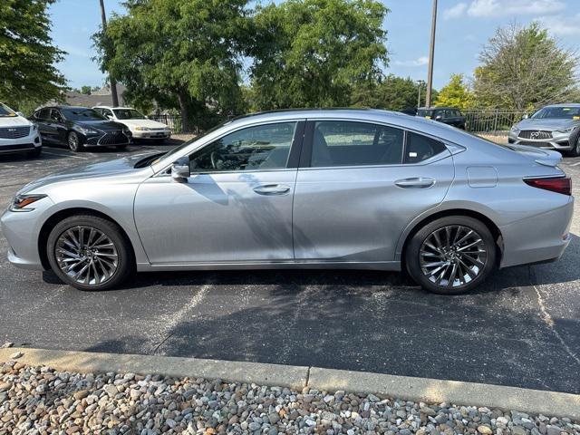 Photo of 2024 Iridium Lexus ES 350