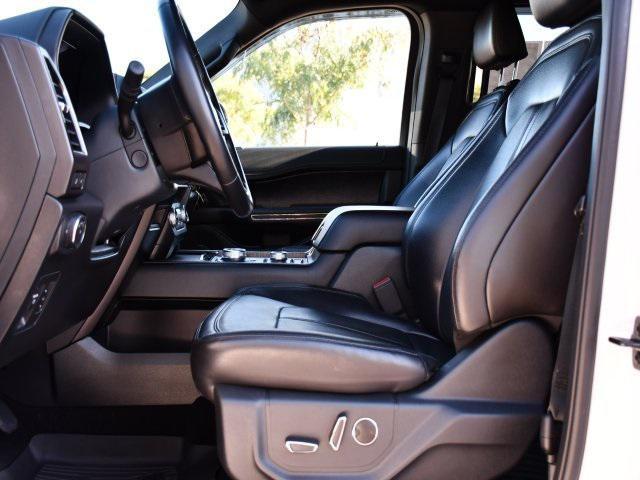 Photo of 2021 White Ford Expedition