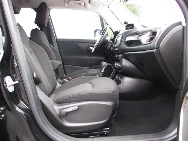 Photo of 2017 Black Jeep Renegade