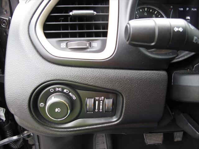 Photo of 2017 Black Jeep Renegade