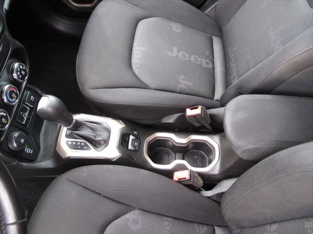 Photo of 2017 Black Jeep Renegade