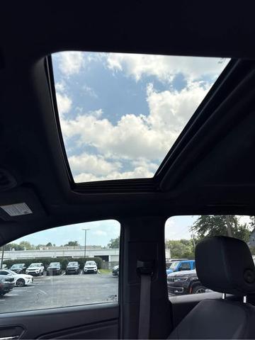 Photo of 2024 Summit White GMC Canyon