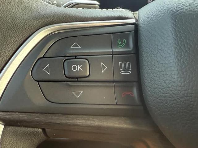 Photo of 2025 Diamond Black Jeep Grand Cherokee L