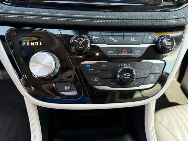 Photo of 2021 Velvet Red Pearlcoat Chrysler Pacifica Hybrid