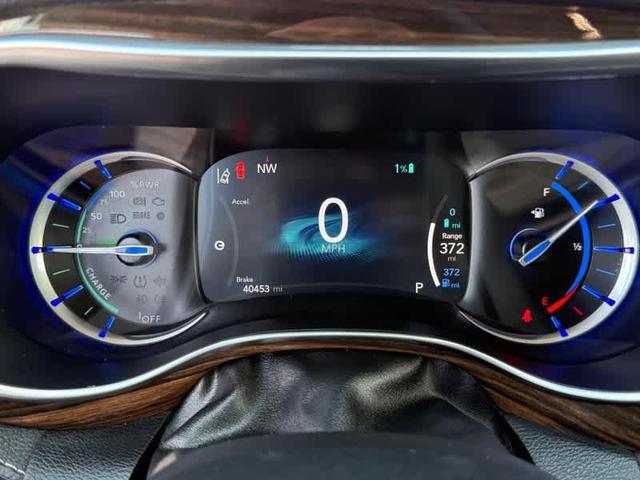 Photo of 2021 Velvet Red Pearlcoat Chrysler Pacifica Hybrid