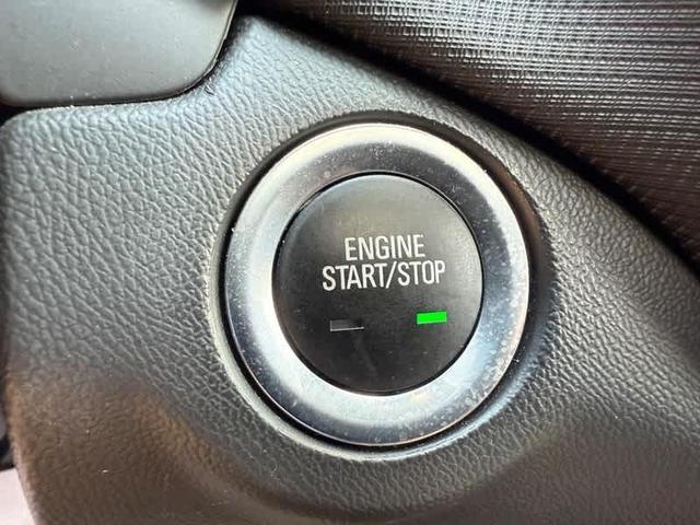 Photo of 2022 Summit White Chevrolet Equinox